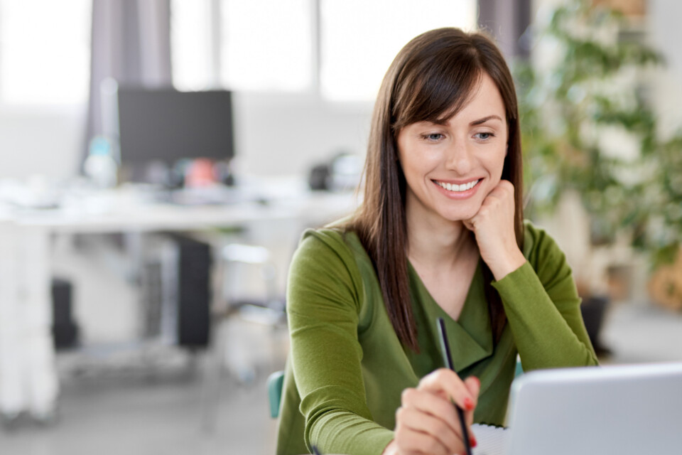 girl working on laptop